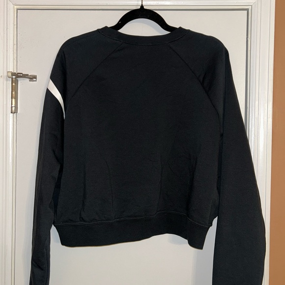 Nike Women's Black Cropped Sweatshirt - Picture 3 of 3